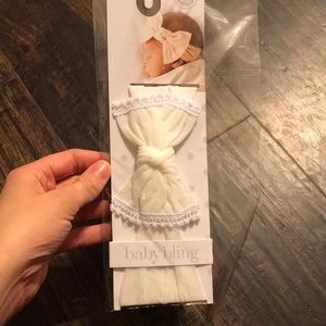 Baby Bling Bows white knot with mini Pom